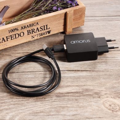 Сетевое зарядное устройство AMORUS K6 Quick Charge + кабель Type-C