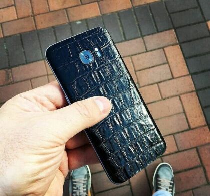 Кожаная наклейка Glueskin Black Croco для Samsung Galaxy A3 (2016)