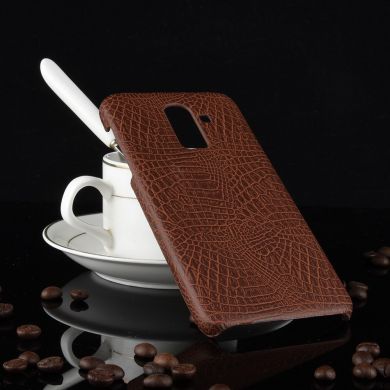 Пластиковый чехол Deexe Croco Style для Samsung Galaxy J8 2018 (J810) - Brown