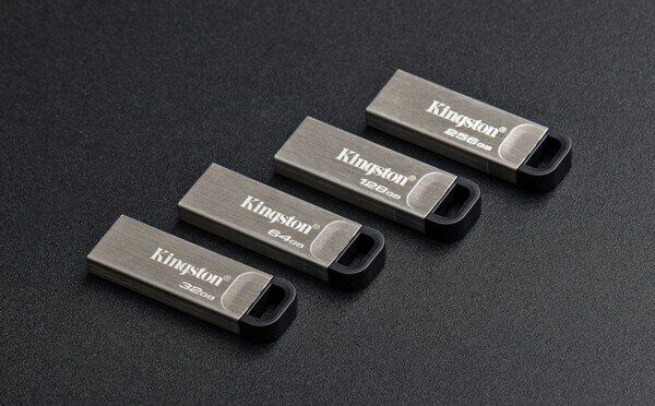 Флеш-память Kingston DT Kyson 32GB USB 3.2 (DTKN/32GB) - Silver / Black