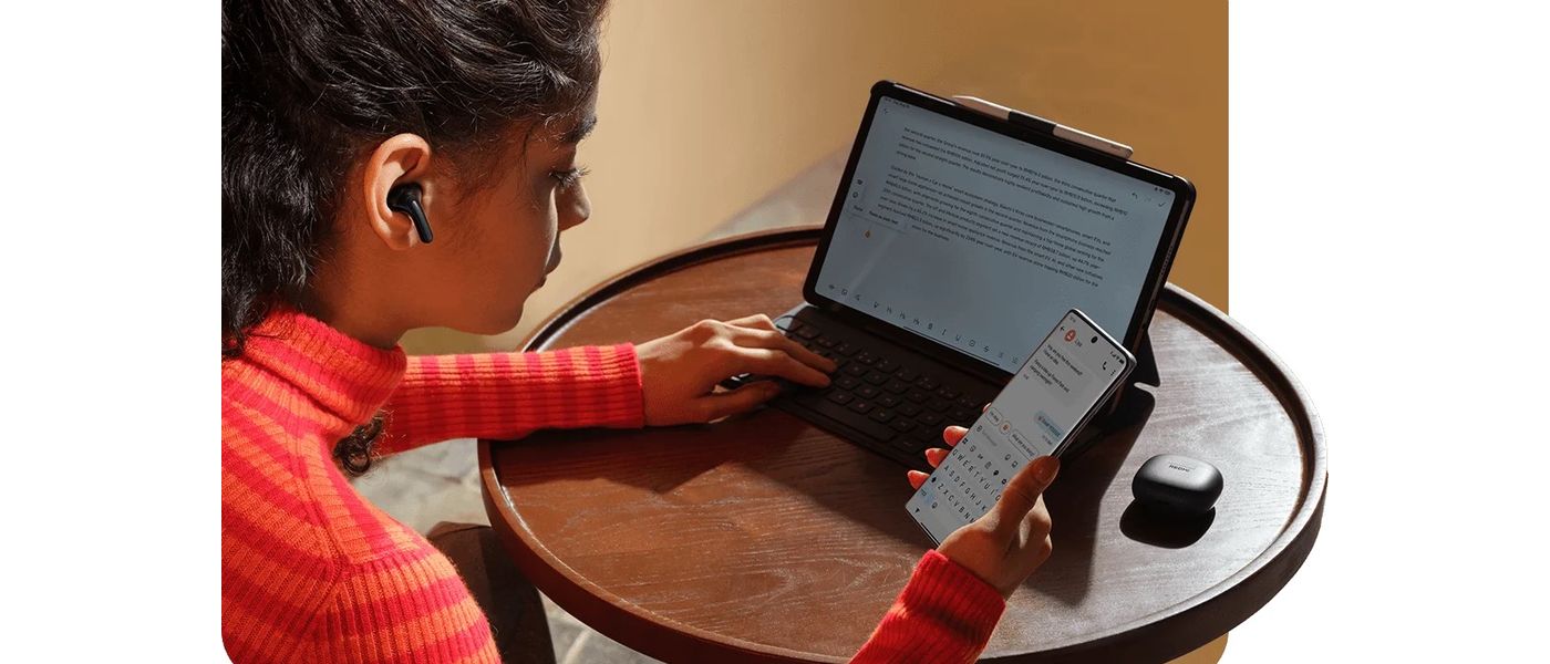 Зручно між двома пристроями