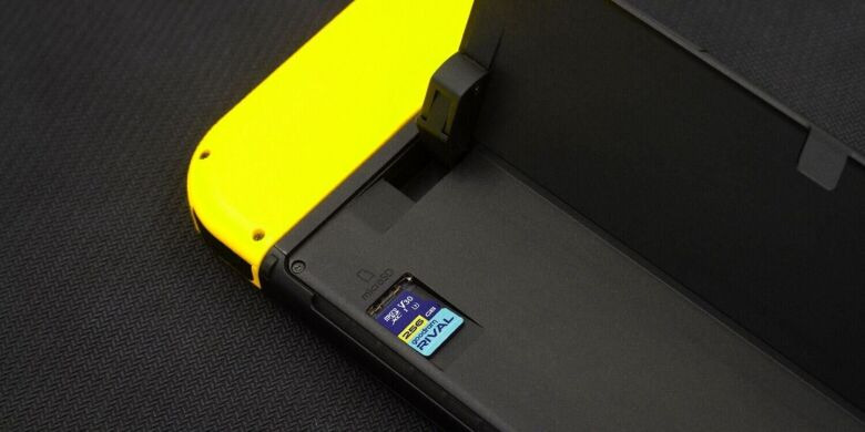 Картка пам&rsquo;ятi GOODRAM MicroSDXC Rival 256GB V30 UHS I U3 R100 + адаптер (GGSM3AA-2560R12)