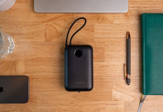 Зовнішній аккумулятор SWISSTEN VoltBox PD35W (30000mAh) + кабель Type-C + Lightning - Black