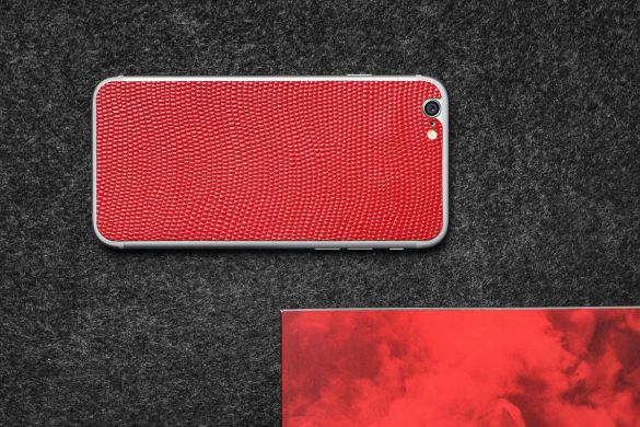 Кожаная наклейка Glueskin Red Stingray для Samsung Galaxy S8 (G950)