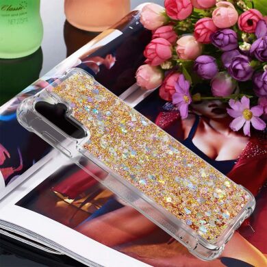 Силиконовый (TPU) чехол Deexe Liquid Glitter для Samsung Galaxy A13 5G (A136) / A04s (A047) - Gold Hearts