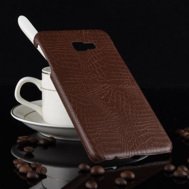 Пластиковый чехол Deexe Croco Style для Samsung Galaxy J4+ (J415) - Coffee