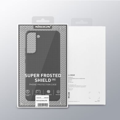 Пластиковый чехол NILLKIN Frosted Shield Pro для Samsung Galaxy S22 - Black